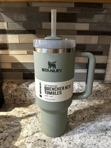 Stanley Flowstate Quencher H2.0 40 oz Tumbler – Mint Green – New & Unused
